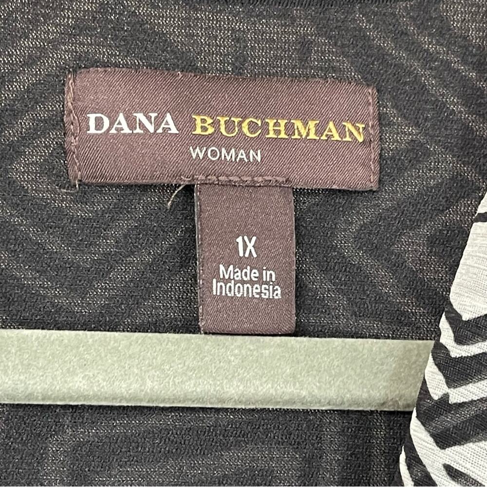 Dana Buchman Woman, Sheer Sleeve Blouse. Size1X. Excellent condition! - Picture 3 of 6